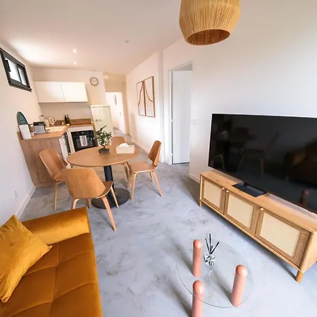 Apartment Les Du Parc - Face Au Parc Simone Veil D'exception De 2 Au Coeur De La Sète